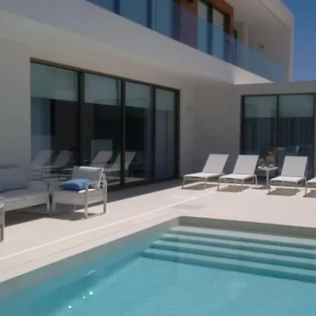Βίλα New Amazing In Albufeira