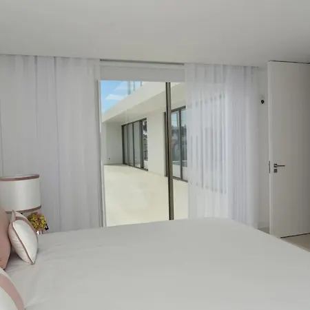 New Amazing In Albufeira 빌라 기아