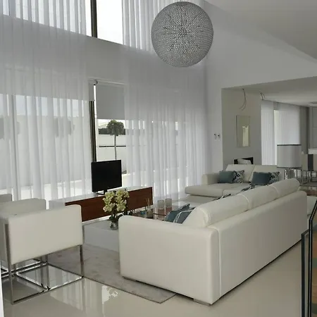 New Amazing In Albufeira 빌라