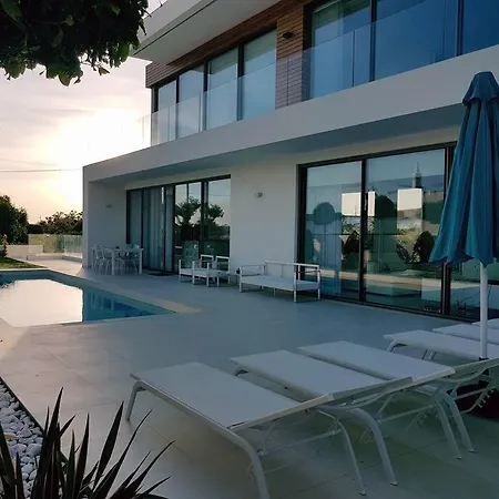 빌라 New Amazing In Albufeira *